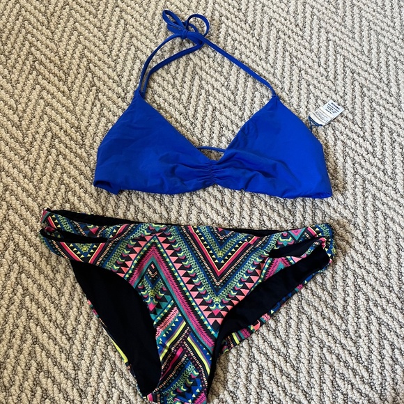 L Space Swim - Picture 1 of 3